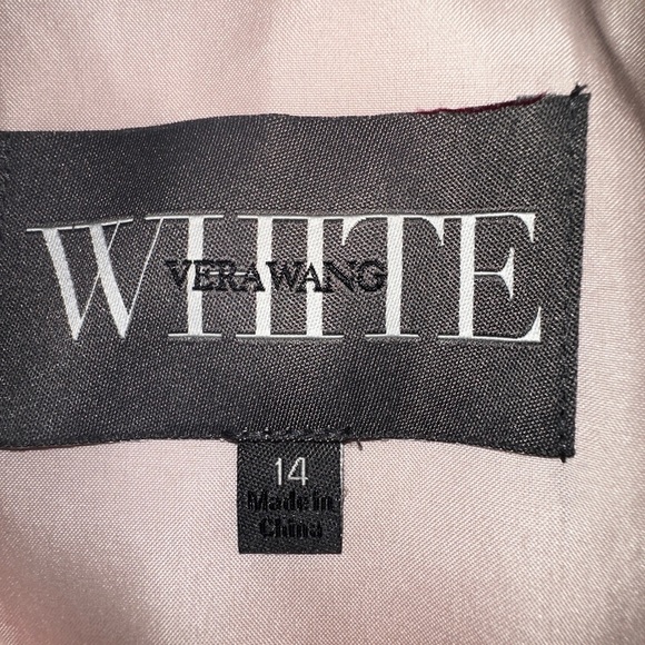 VERA WANG Bridesmaid / Wedding Dress - Picture 4 of 4